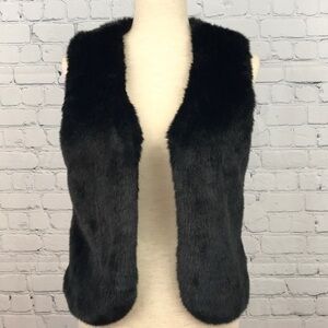 CHICWISH Black Faux Fur Soft Vest